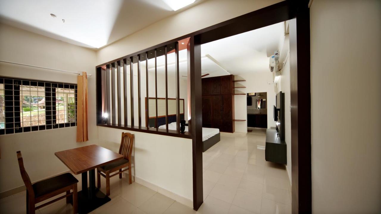 Ashtamudi Lake Garden Resorts 科兰 外观 照片